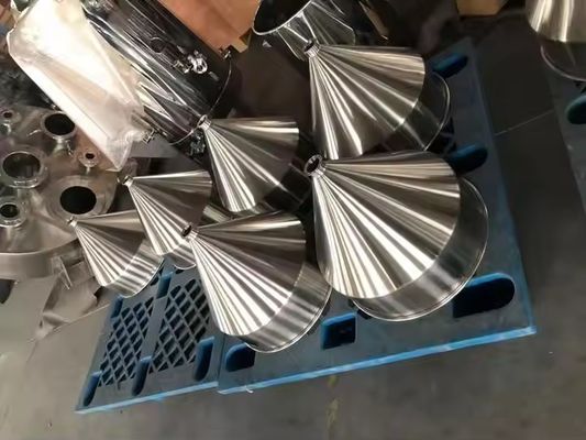 अच्छी कीमत Custom 50L Stainless Steel Conical Hopper With Tri Clamp ऑनलाइन
